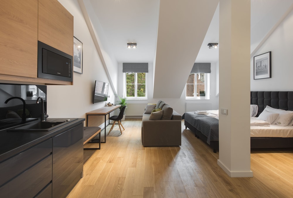 Bc29 Residence 27/37