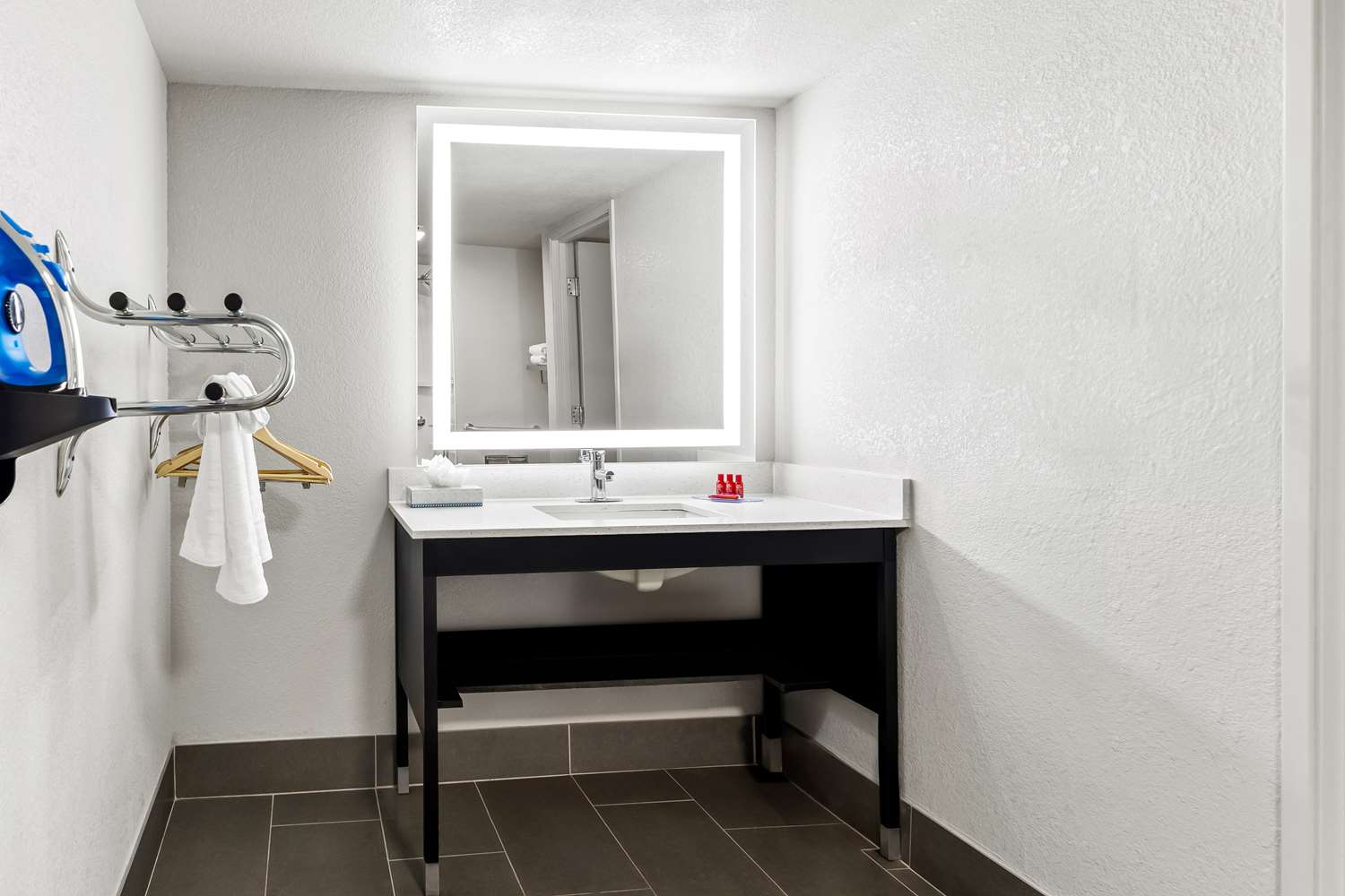 غرفة بسرير كينج لذوي الإعاقة، Surestay Hotel By Best Western Phoenix Airport 4/5
