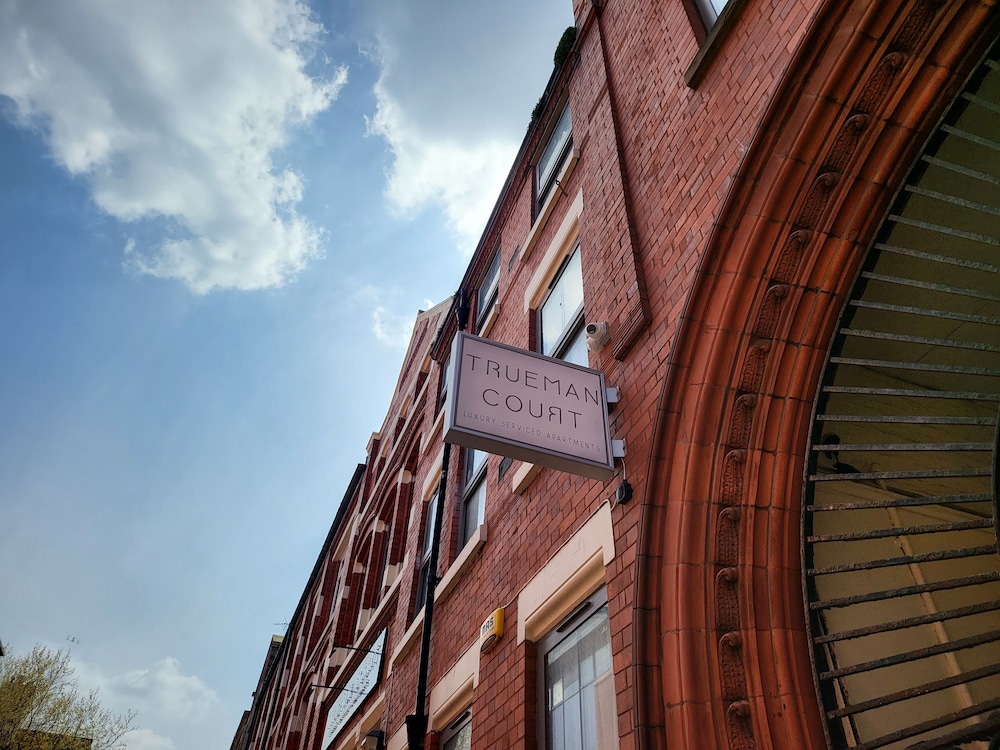 Trueman Court Luxury Serviced Apartments 3/55