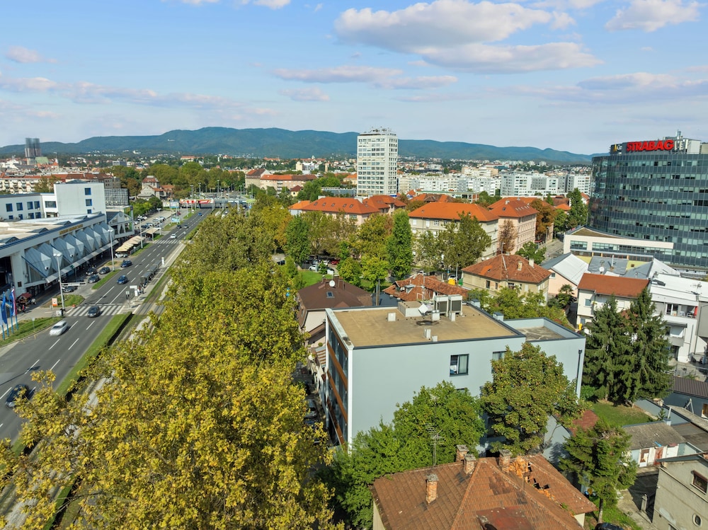 Hotel iNova 42/50
