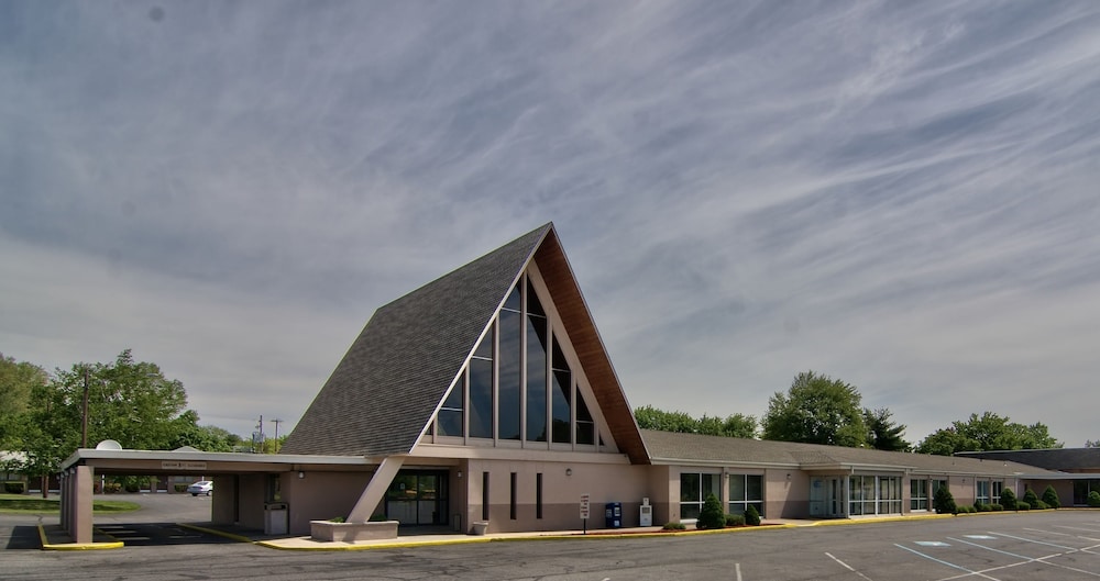 Parkview Inn and Conference Center (ex Econo Lodge) 4/50
