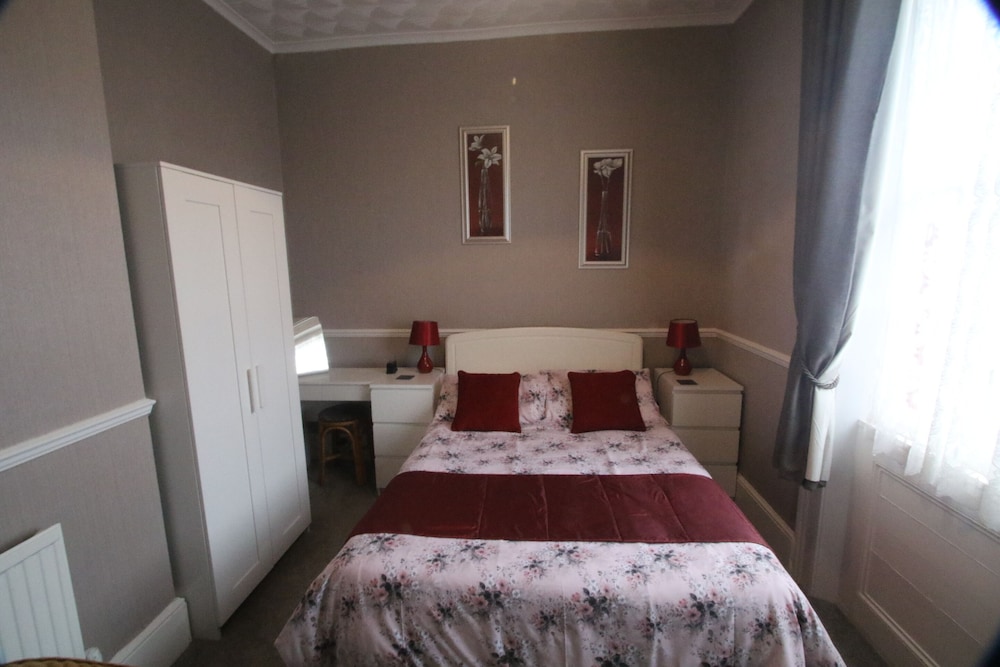 Spring Garden Guest House 24/50