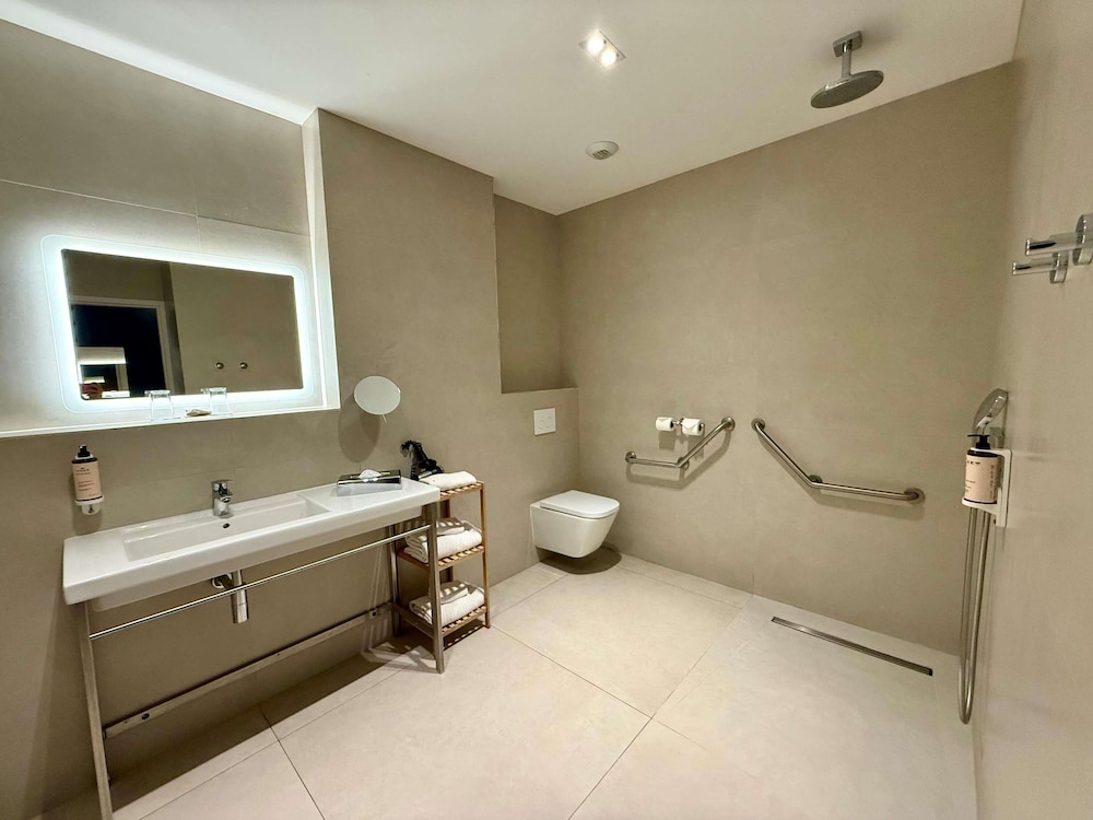 Classic, Double Bed, Hotel Mercure Bastia Biguglia 8/10