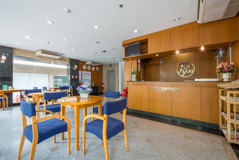 Zen Rooms Silom Soi 17 6/62