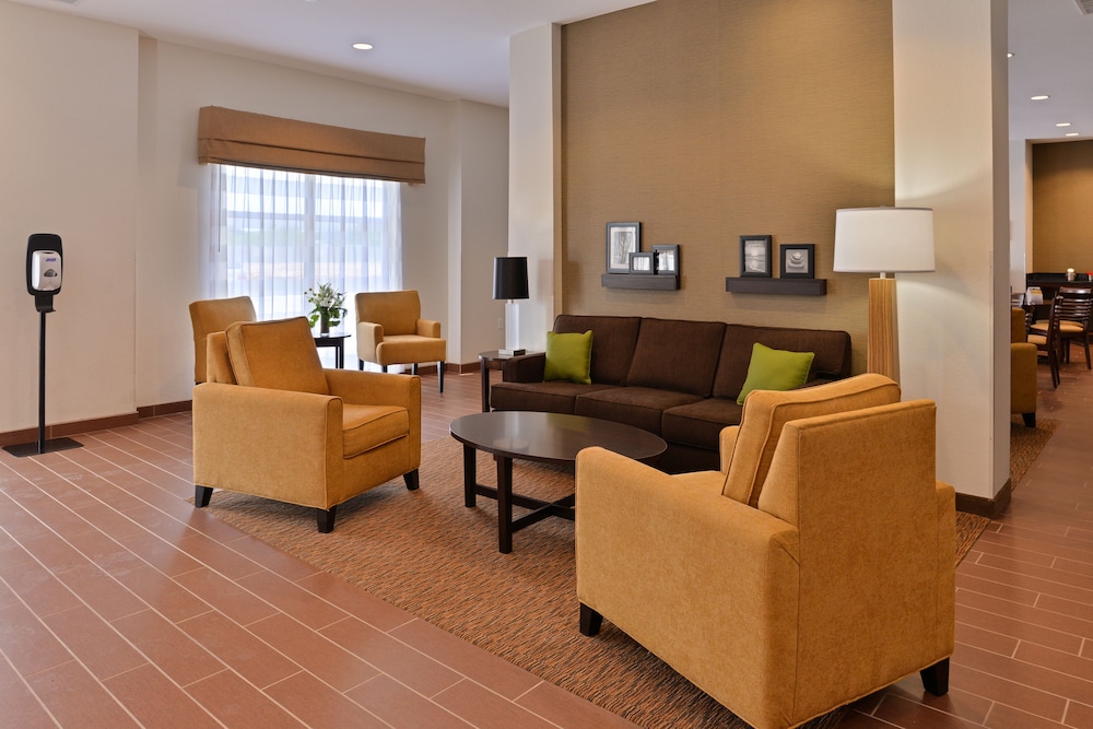Mainstay Suites Meridian 27/43