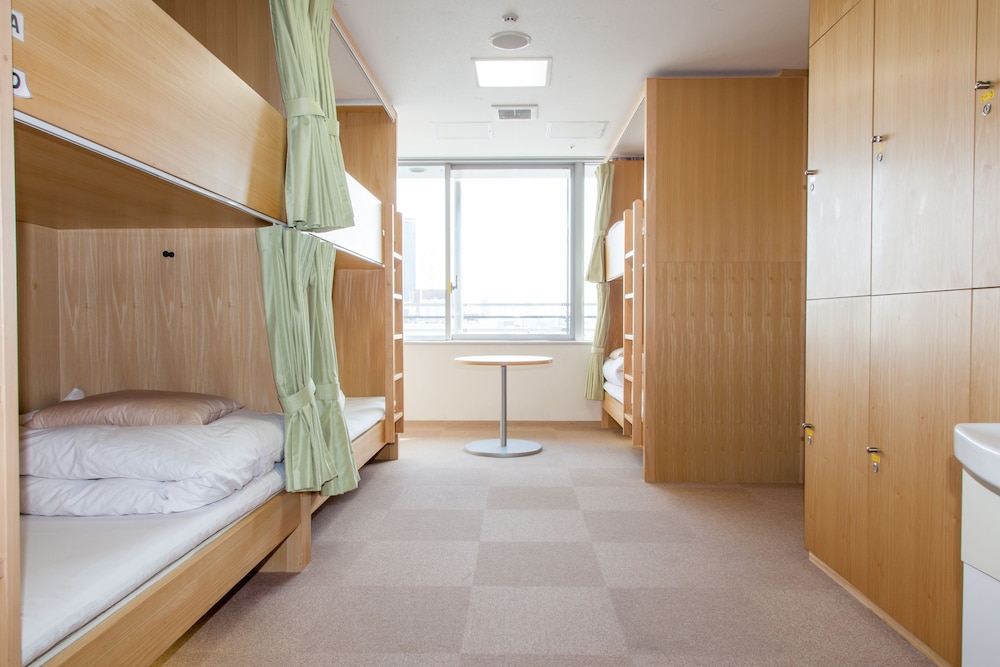 Shin-Osaka Youth Hostel 9/36