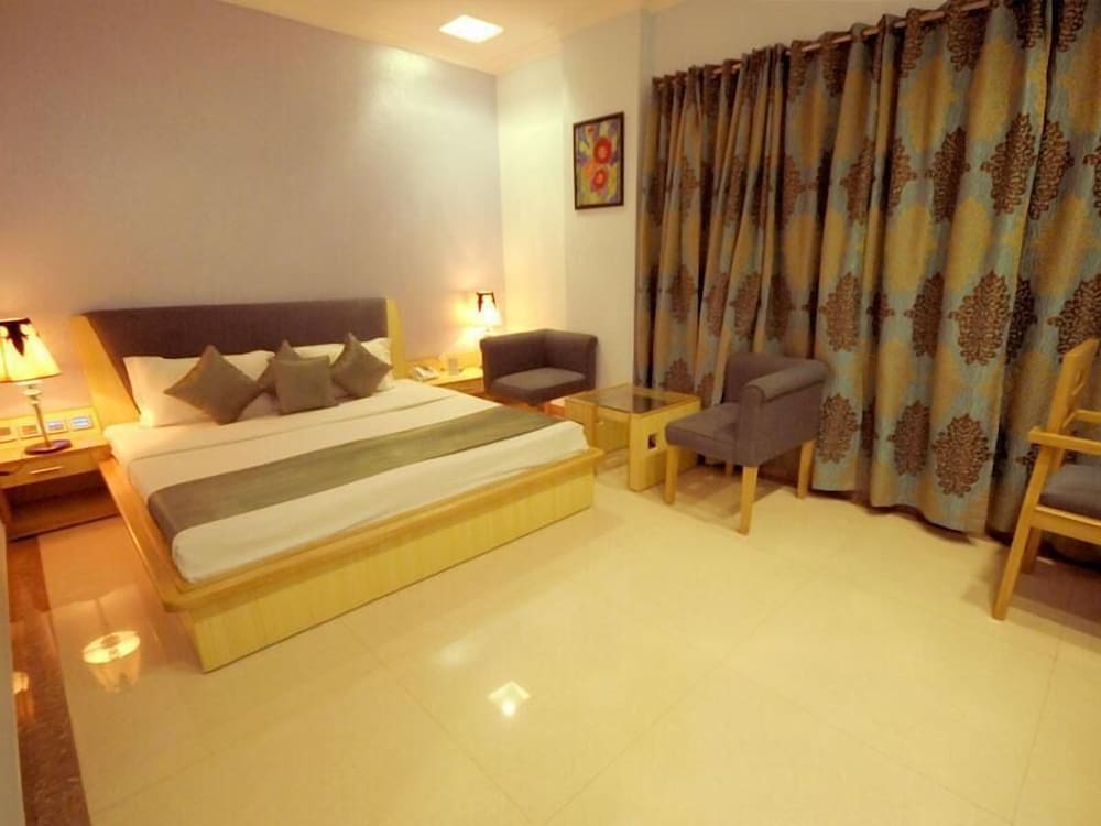 Hotel Rajshree 13/44