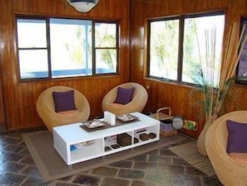 CORAL POINT LODGE 29/35