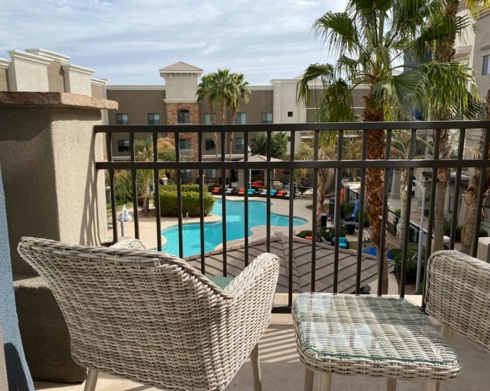 Staybridge Suites Phoenix-Glendale 59/65
