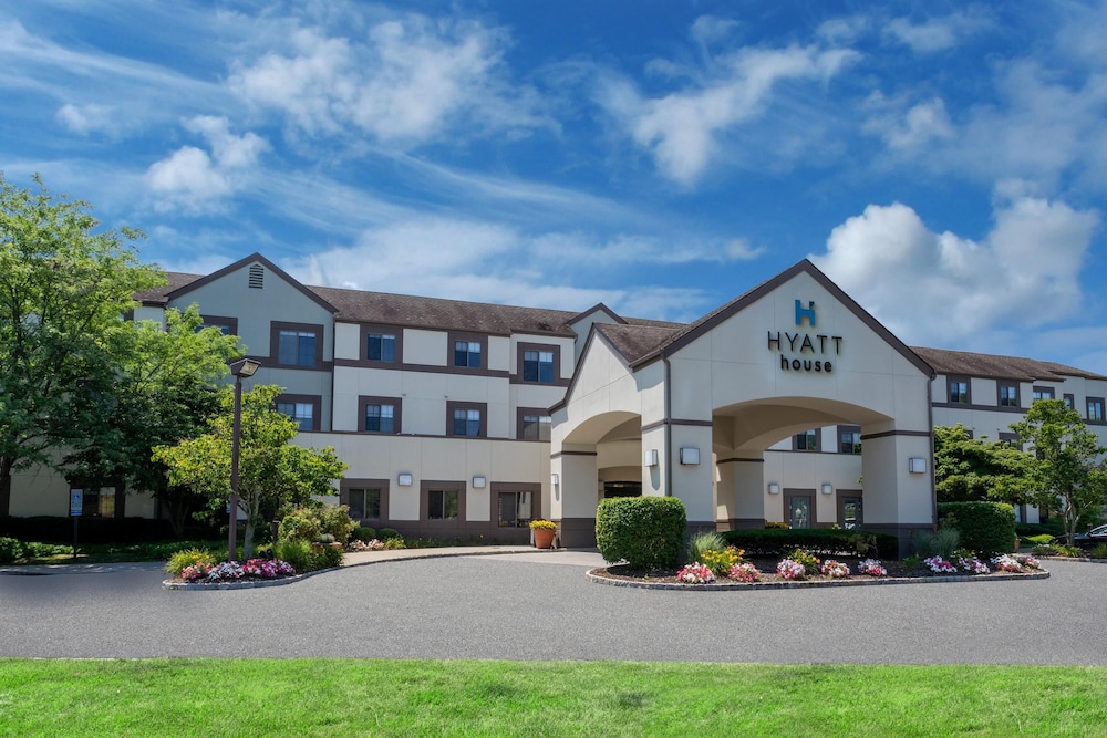 HYATT HOUSE MORRISTOWN 6/77