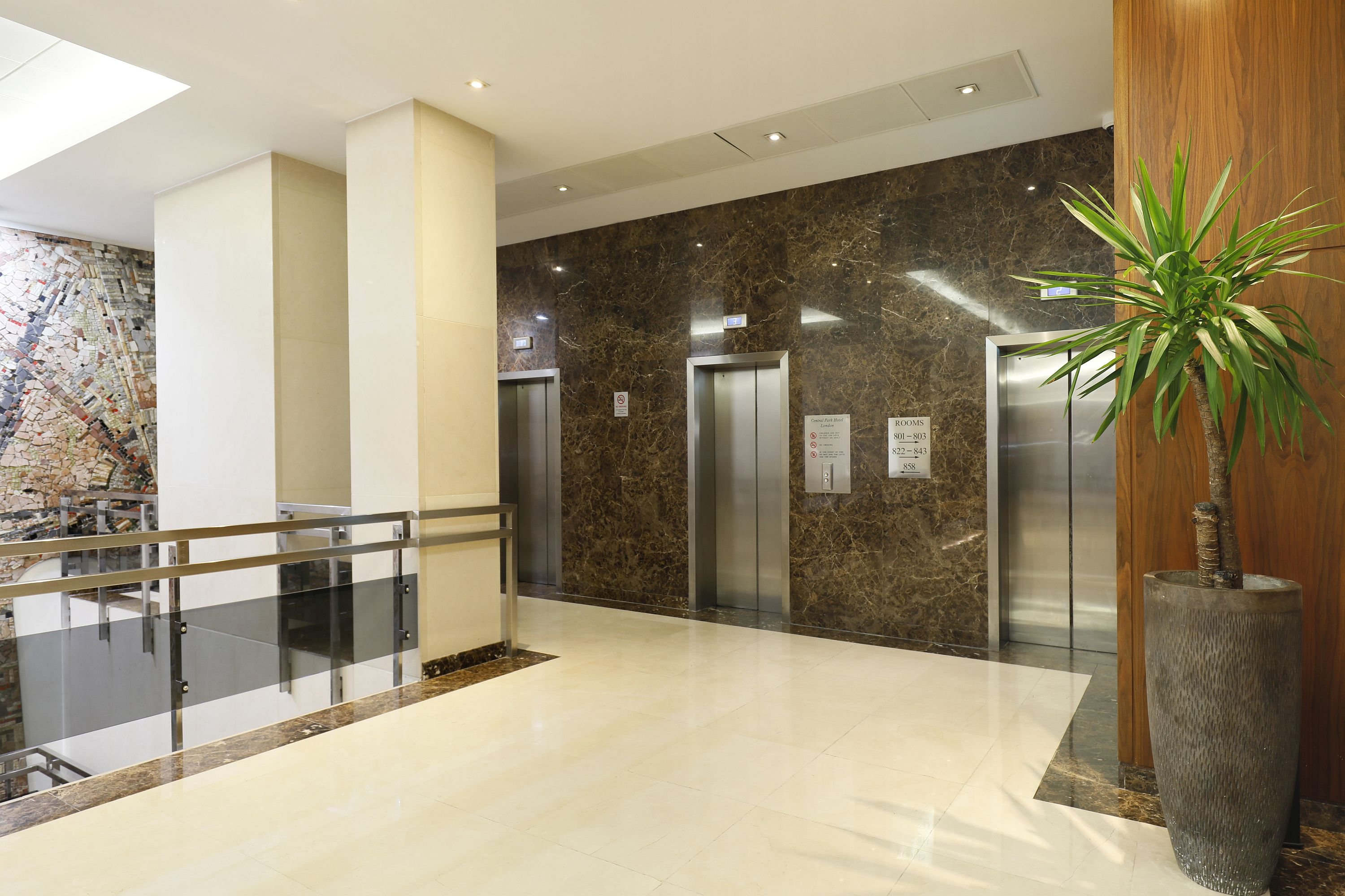 Central Park Hotel 6/49