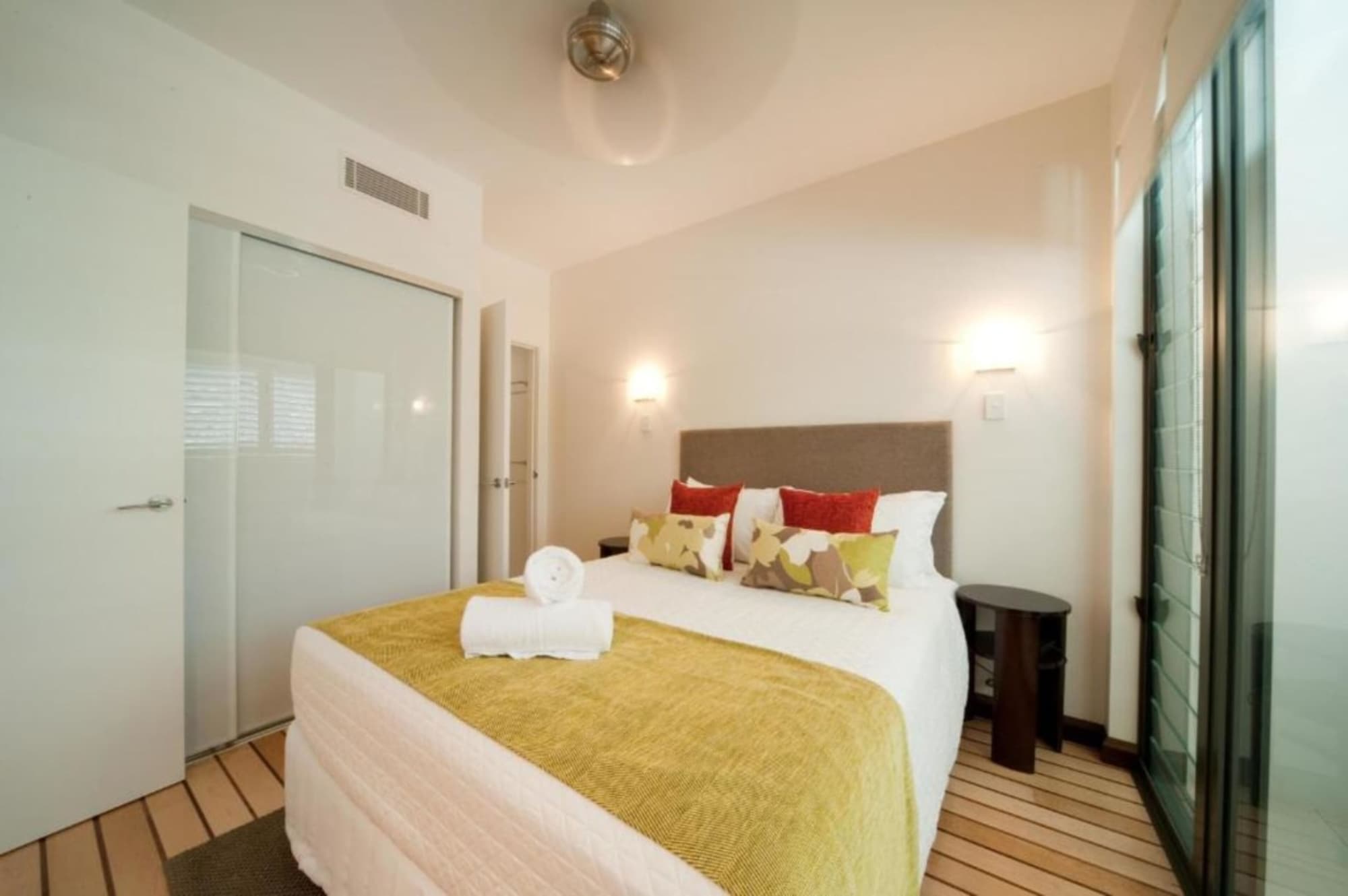 2 BEDROOMS, APARTMENT