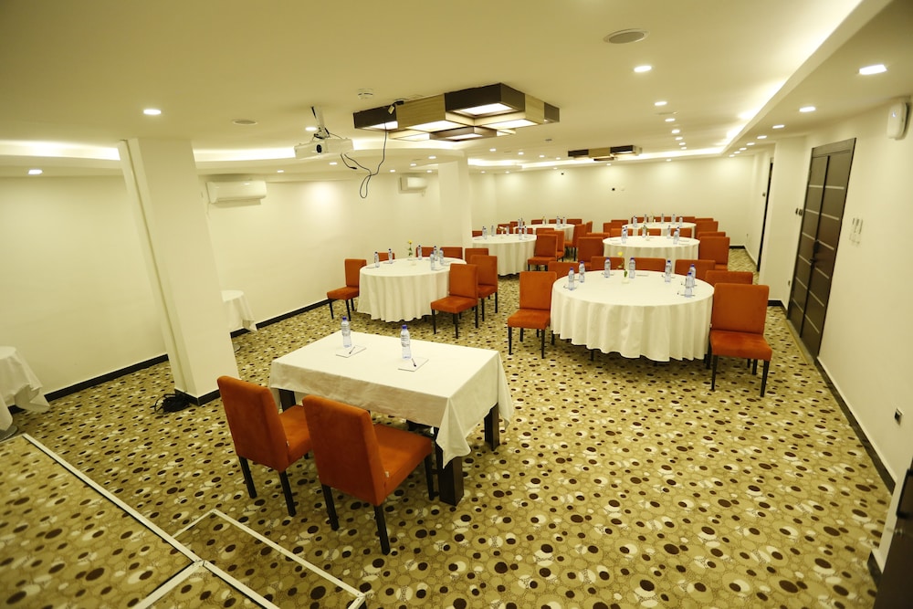 Cassiopeia Hotel 24/50
