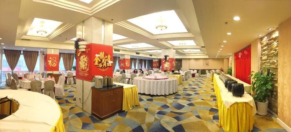 Milky Way Hotel Chongqing 44/56