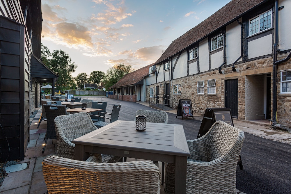 The George Hotel, Dorchester-on-Thames 39/50