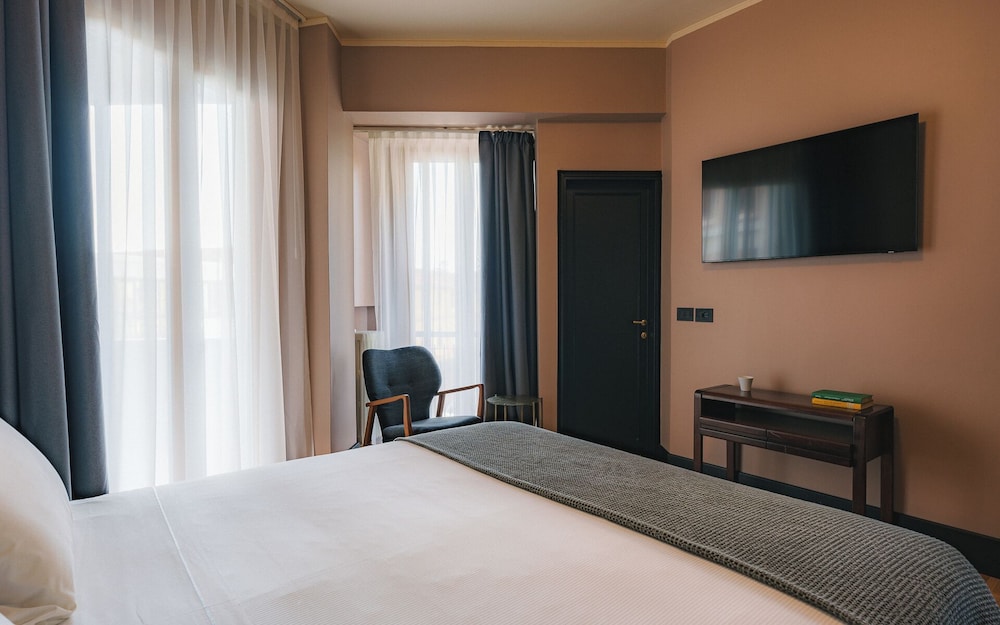 C-Hotels Diplomat 11/69