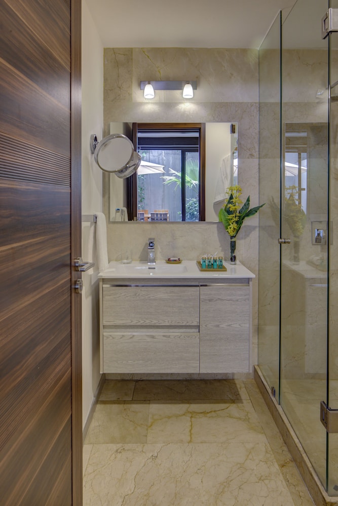 MX Grand Suites 8/50
