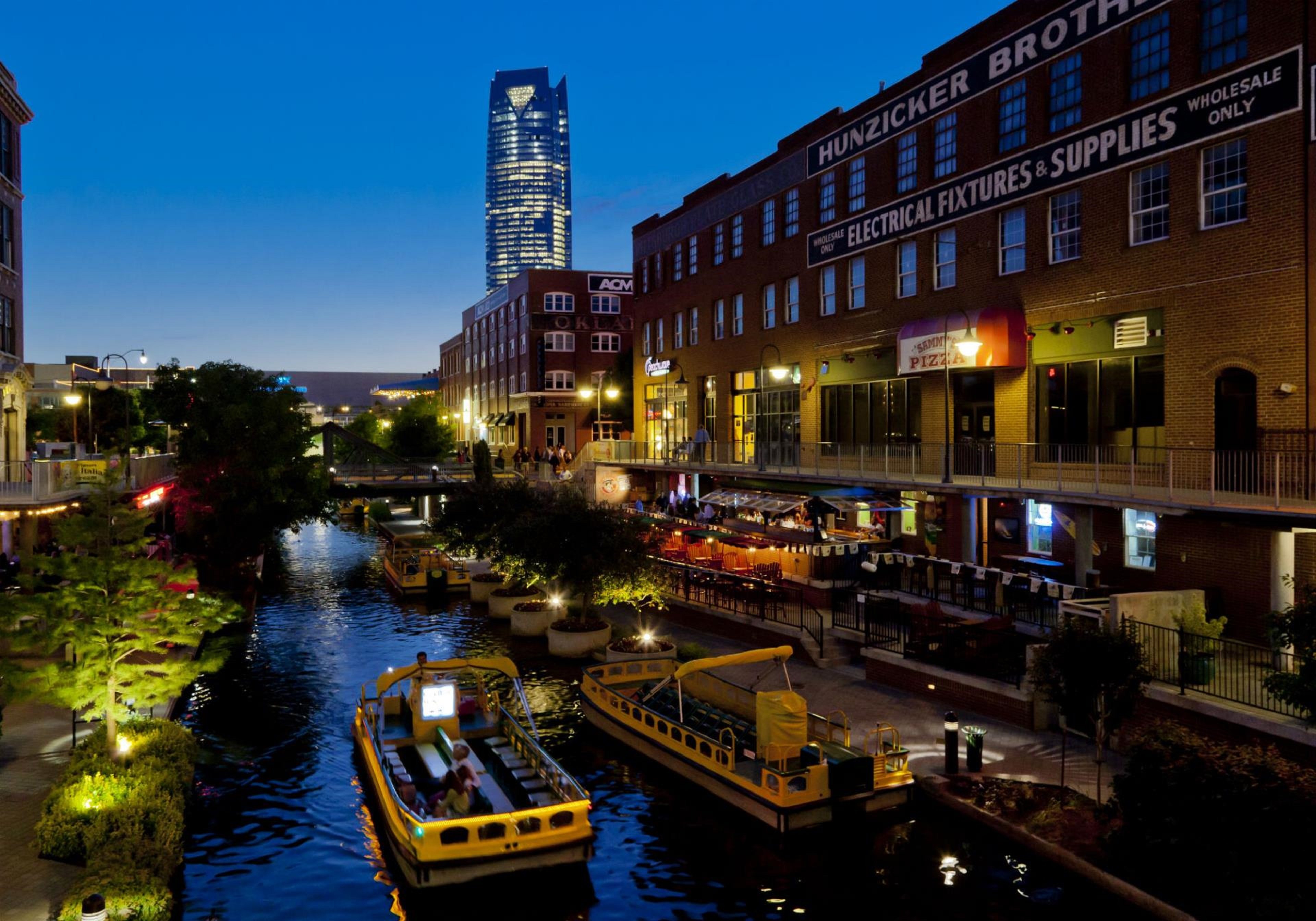 Holiday Inn Express & Suites Oklahoma City Dwtn - Bricktown 53/55