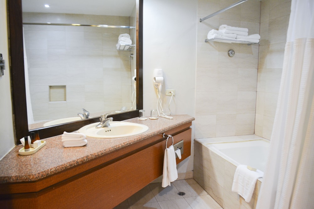 Hotel Coral And Marina 68/68