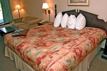 Ramada By Wyndham Lebanon 15/29