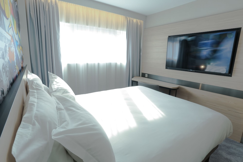 Arena Hotel La Defense 2/21
