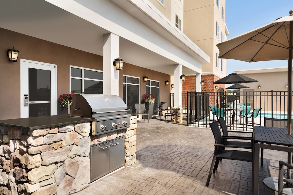 Residence Inn Winston Salem Hanes Mall 38/44