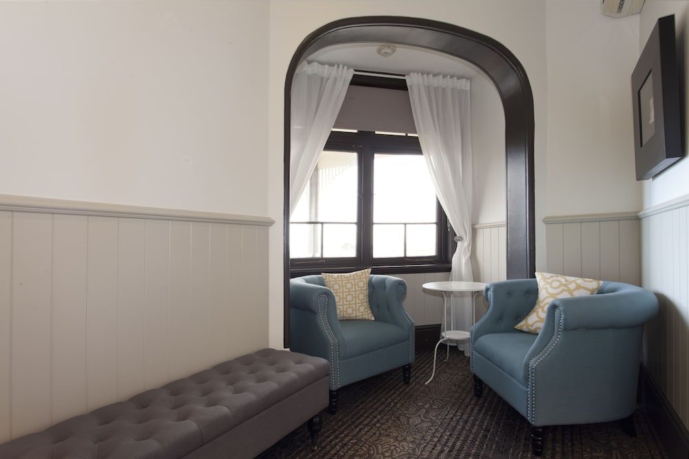 CREMORNE POINT MANOR 40/73