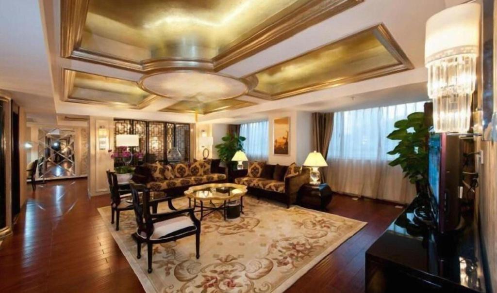 Yunhat Hotel 34/52