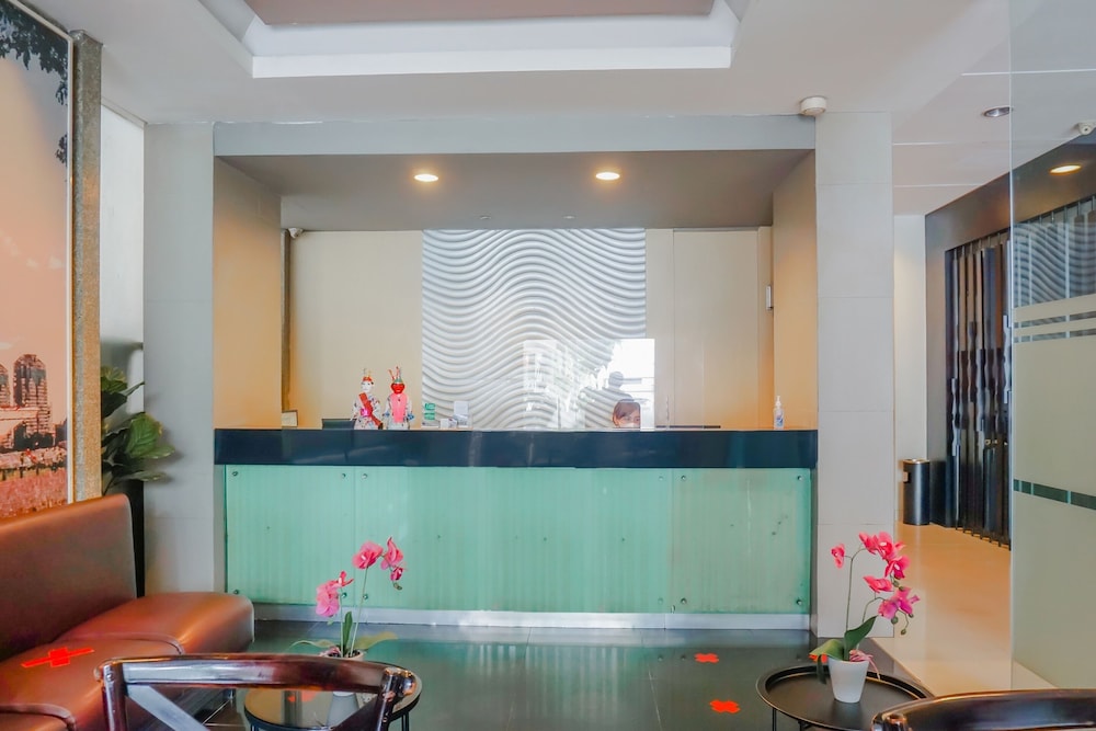 Super OYO Capital O 90244 Hotel Antara photo1