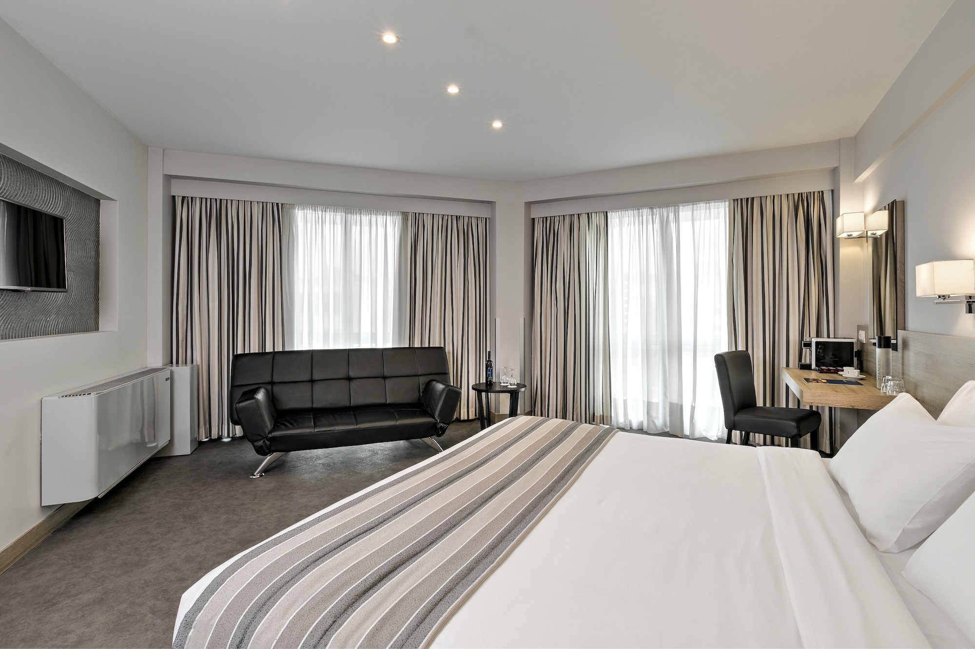 2 BEDROOMS, SUITE, CLUB LOUNGE ACCESS