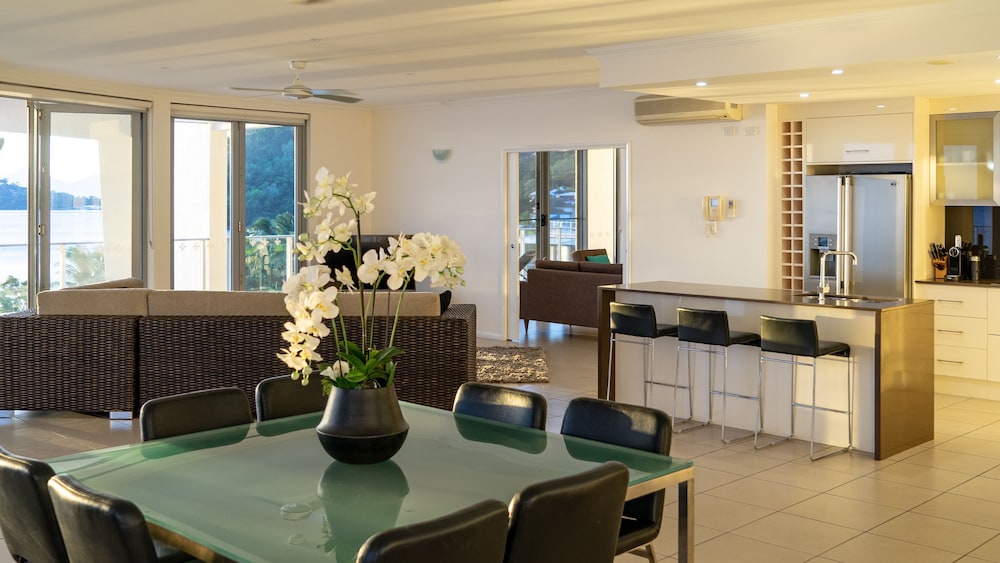 Vue Apartments Trinity Beach 34/50