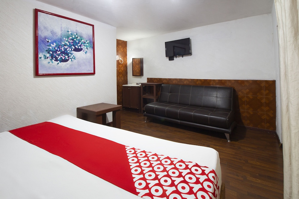OYO Hotel Brazil, Guadalajara, Estadio Jalisco 25/31