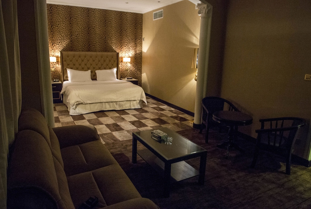 فندق مداريم كراون(Madareem Hotel) 20/81