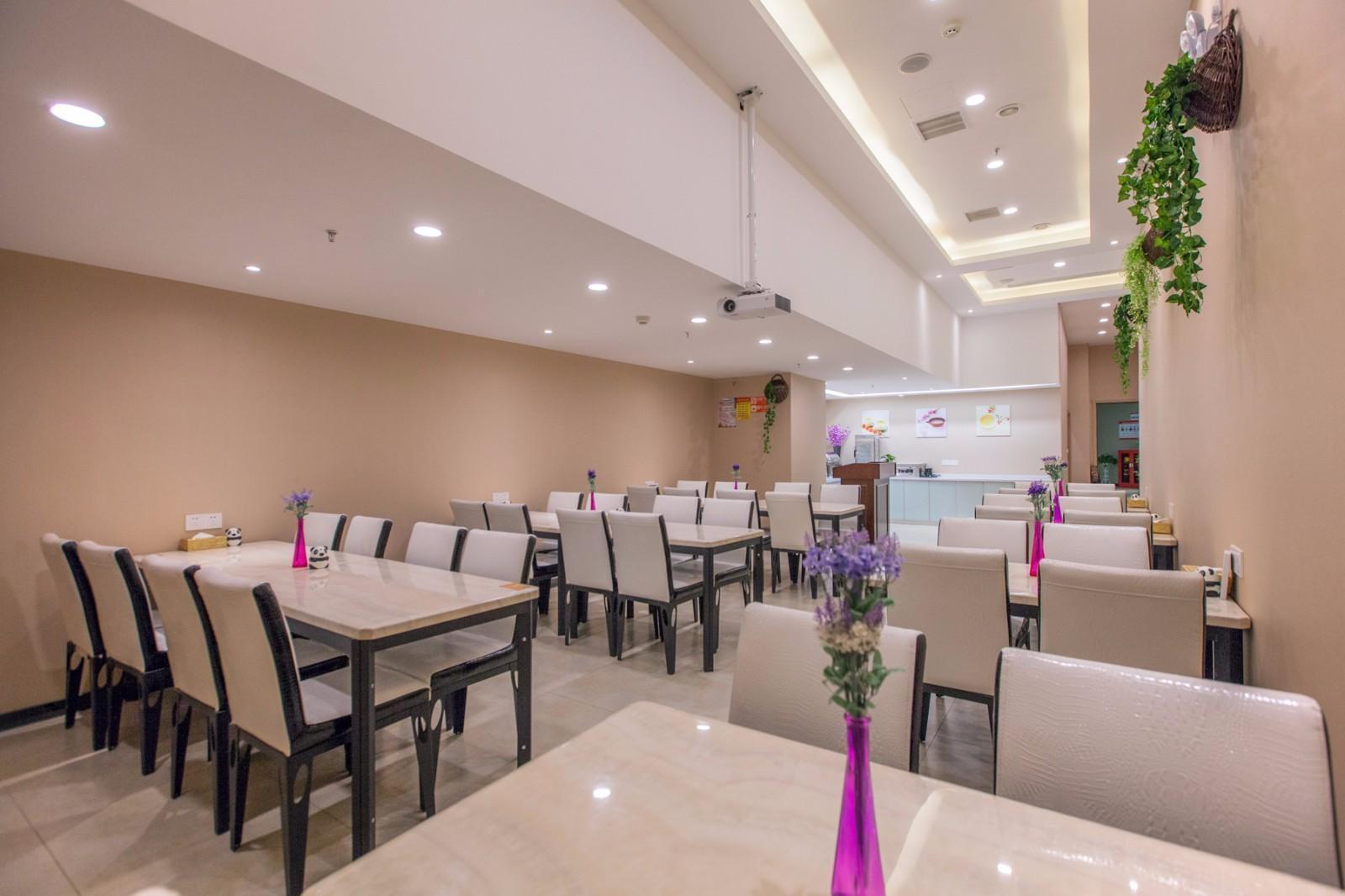 Lavande Hotel (Wuhan Fanhai CBD) 41/45