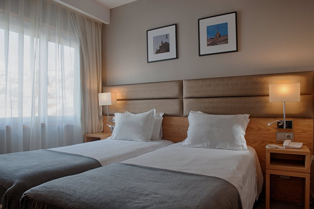 Standard, Single
