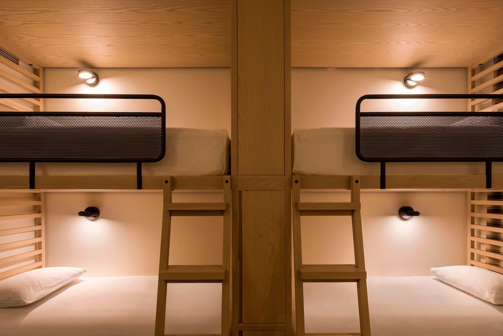 Moxy NYC Chelsea 11/56