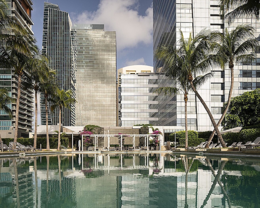 Four Seasons Hotel Miami 19/67
