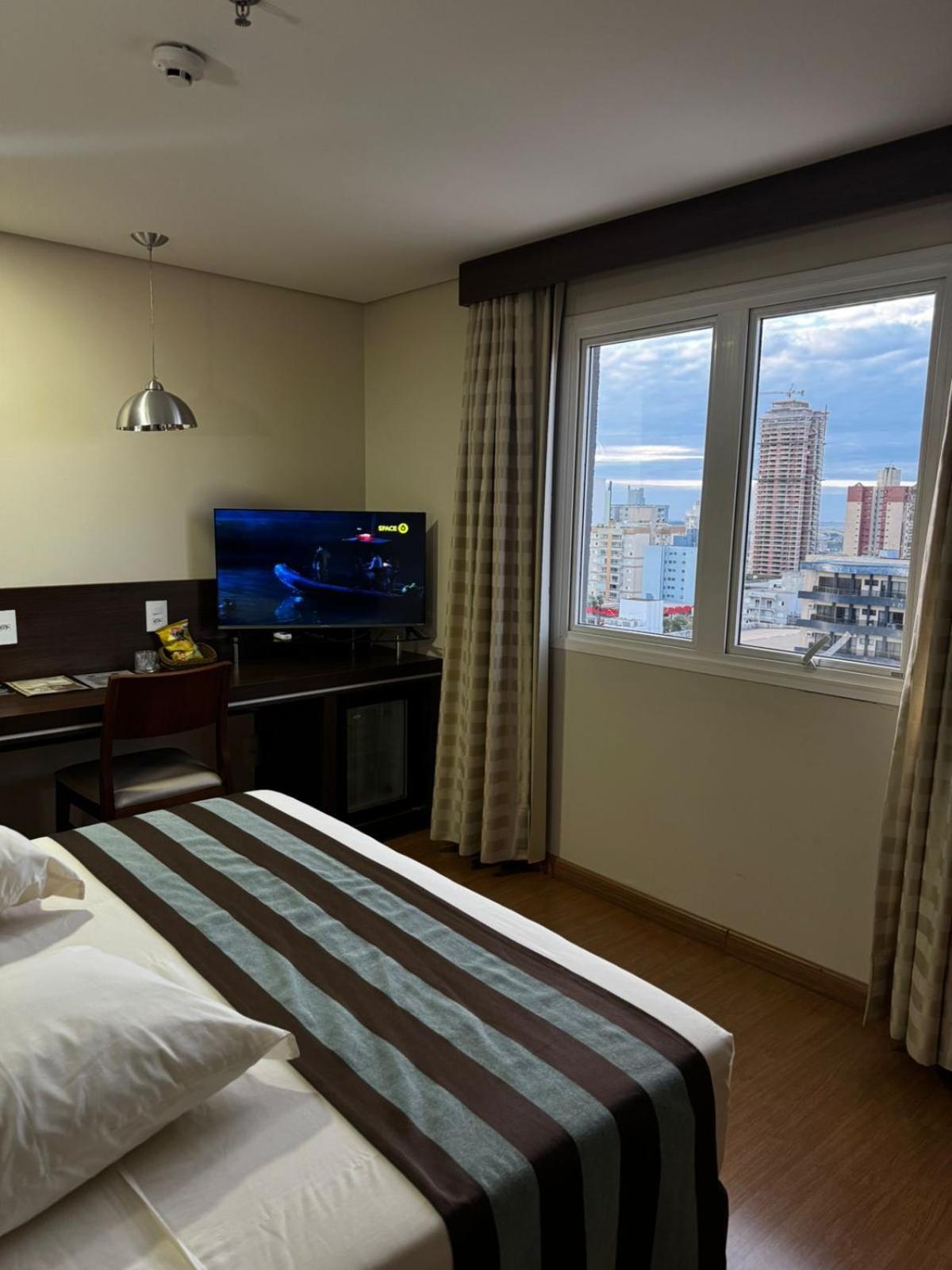 Maestro Premium Hotel 33/54