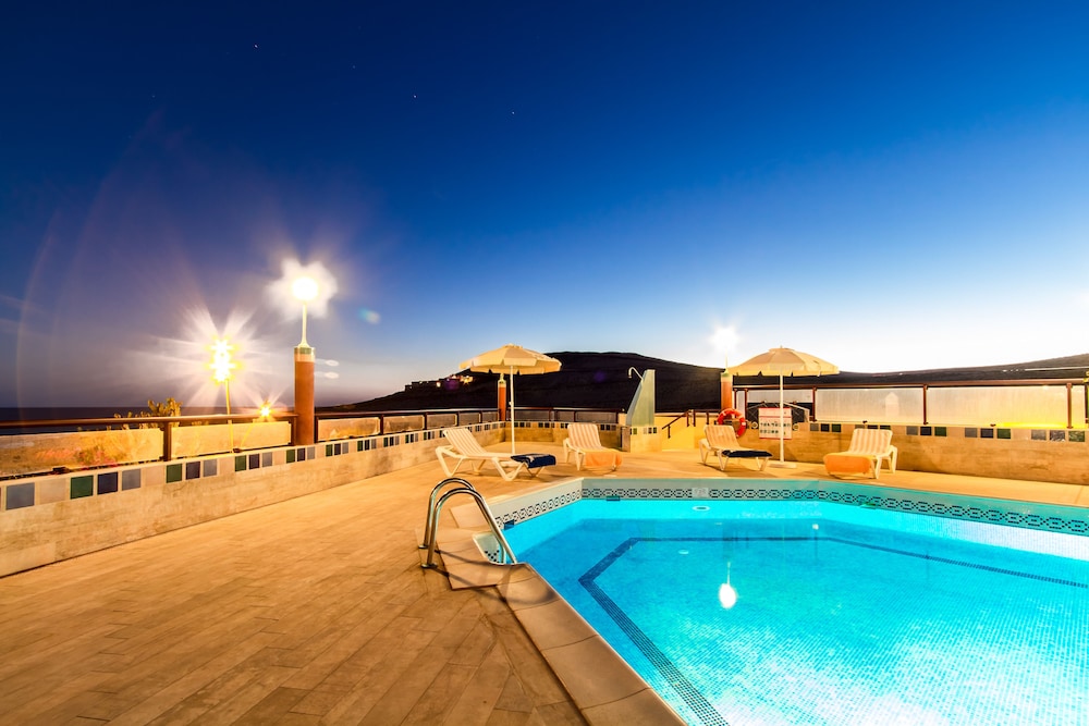 Hotel Esmeralda Maris by LIVVO 65/71