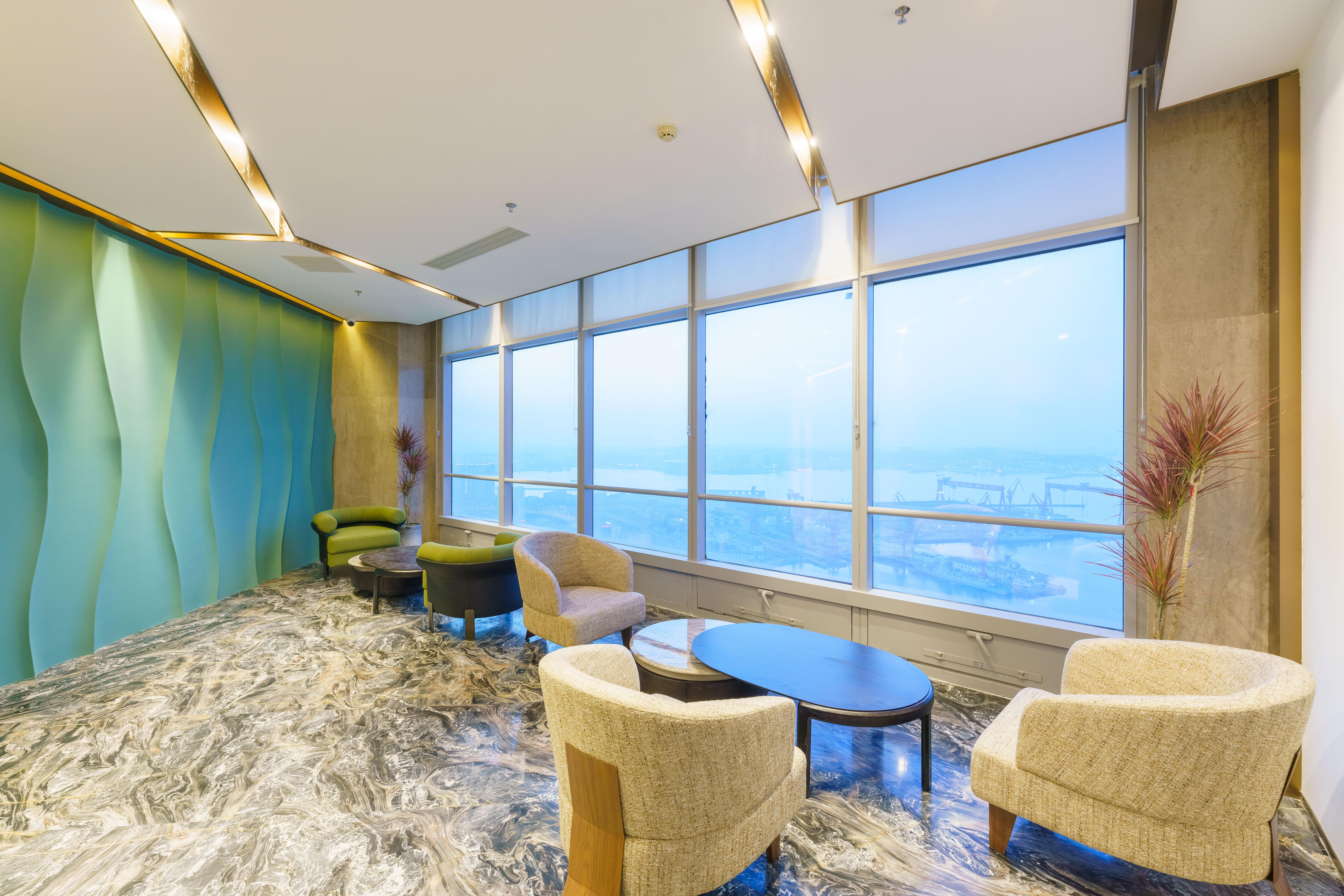 Novotel Dalian Zhongshan Square 25/36