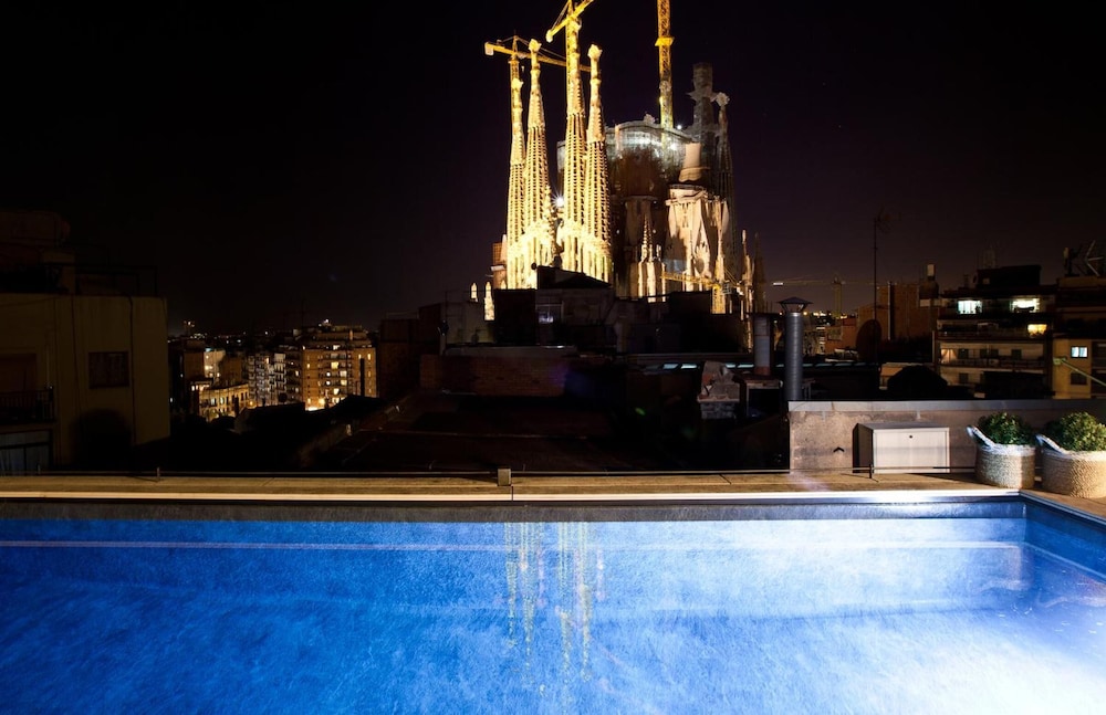 Enjoybcn Gaudi Apartments 38/50