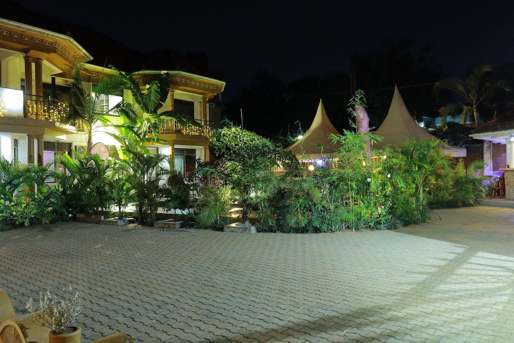 Mowicribs Hotel & Spa 47/50