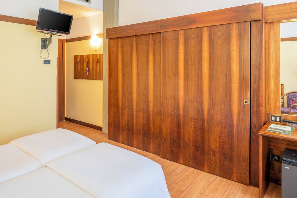 Park Hotel Oasi 11/71