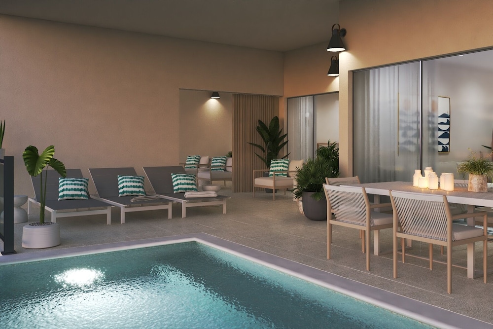 Bay Gardens Beach Resort and Spa 35/75
