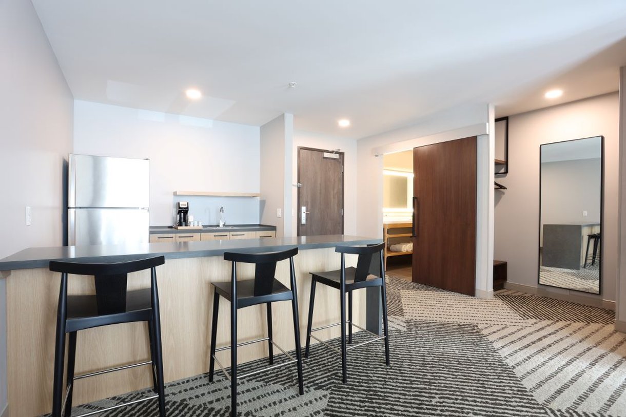 Cedartree Hotel Portland Hillsboro 22/30