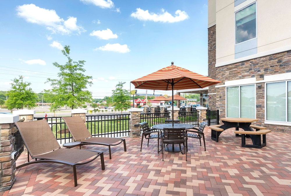 Hyatt Place Canton 48/62
