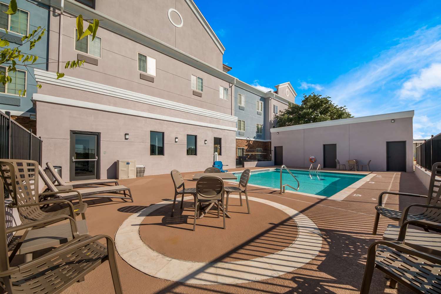 Comfort Suites Bastrop 36/36