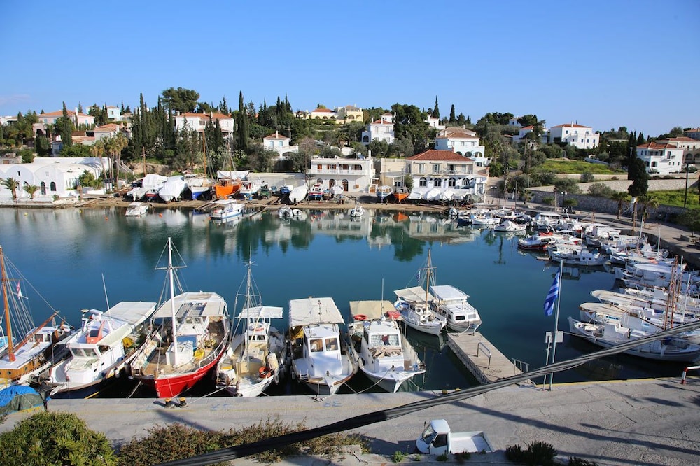 Porto Vecchio Spetses Luxury Suites 33/43