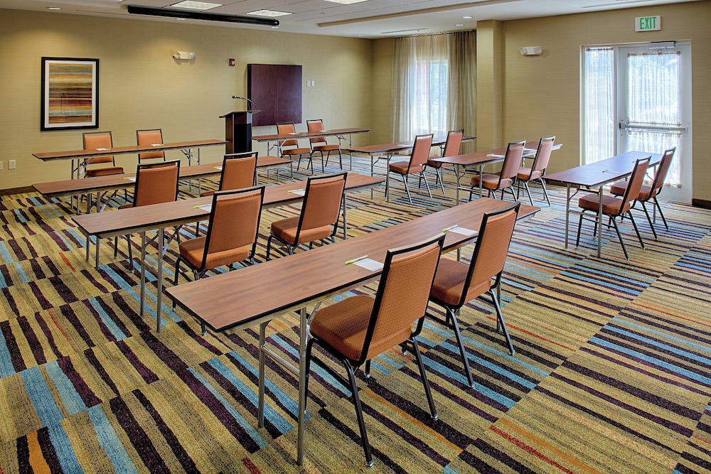 Fairfield Inn And Suites By Marriott Atlanta Mcdonough 31/41