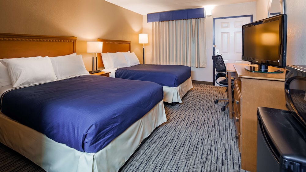 Surestay Hotel By Best Western Tupelo North 18/28